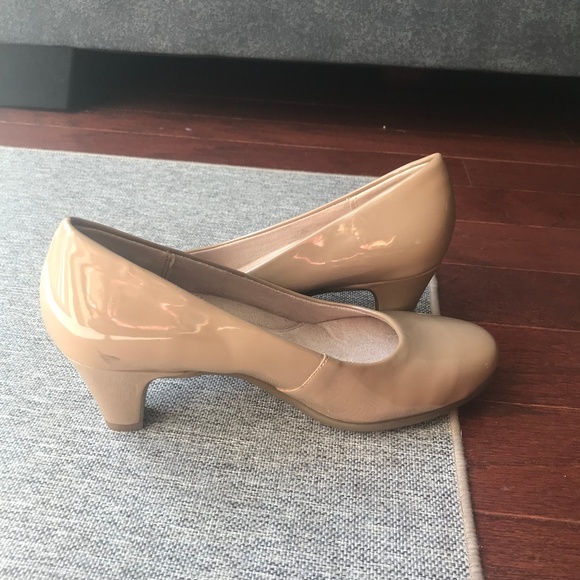 Heels - Picture 1 of 2